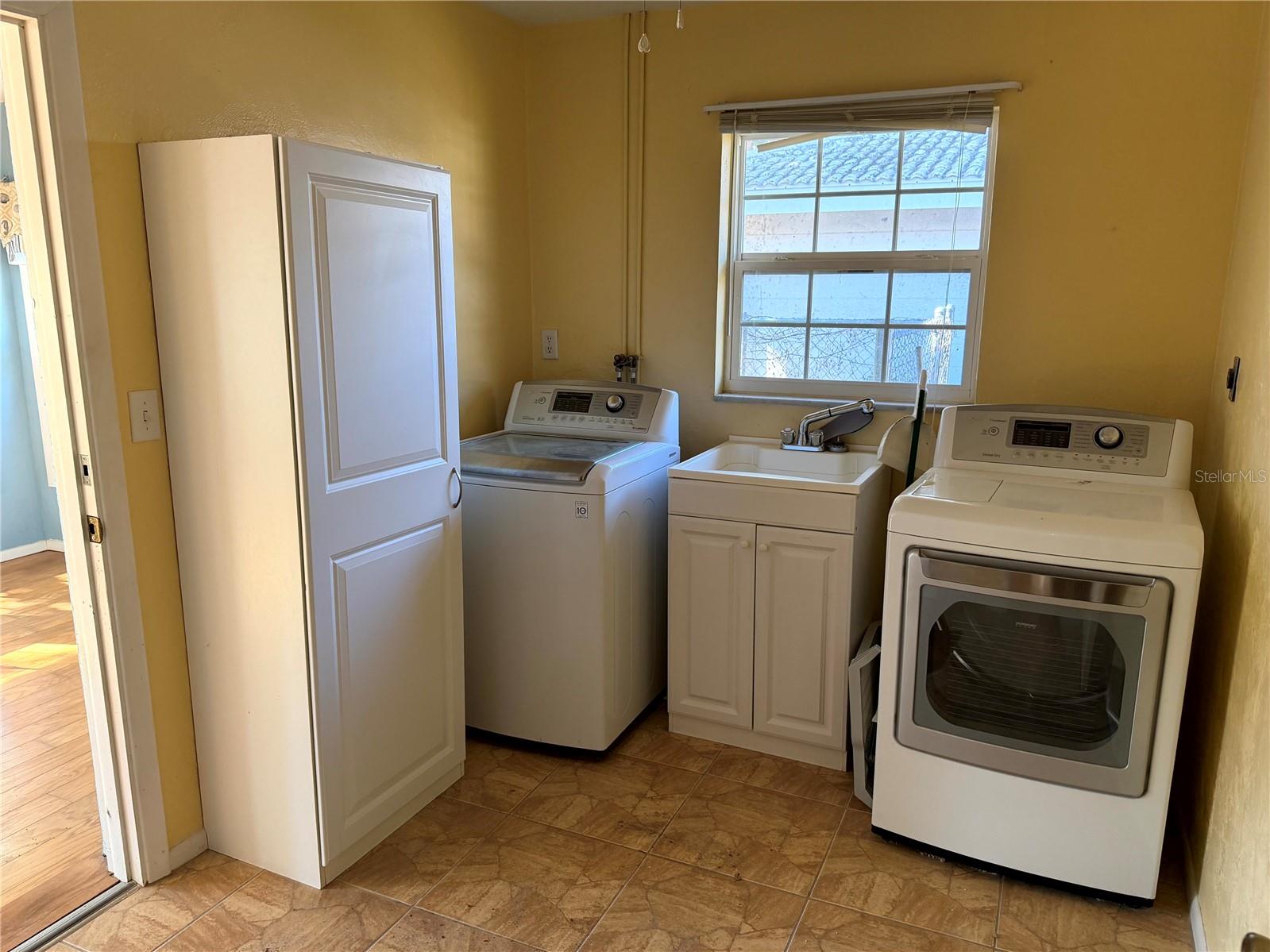 3312 SPRING MILL CIR