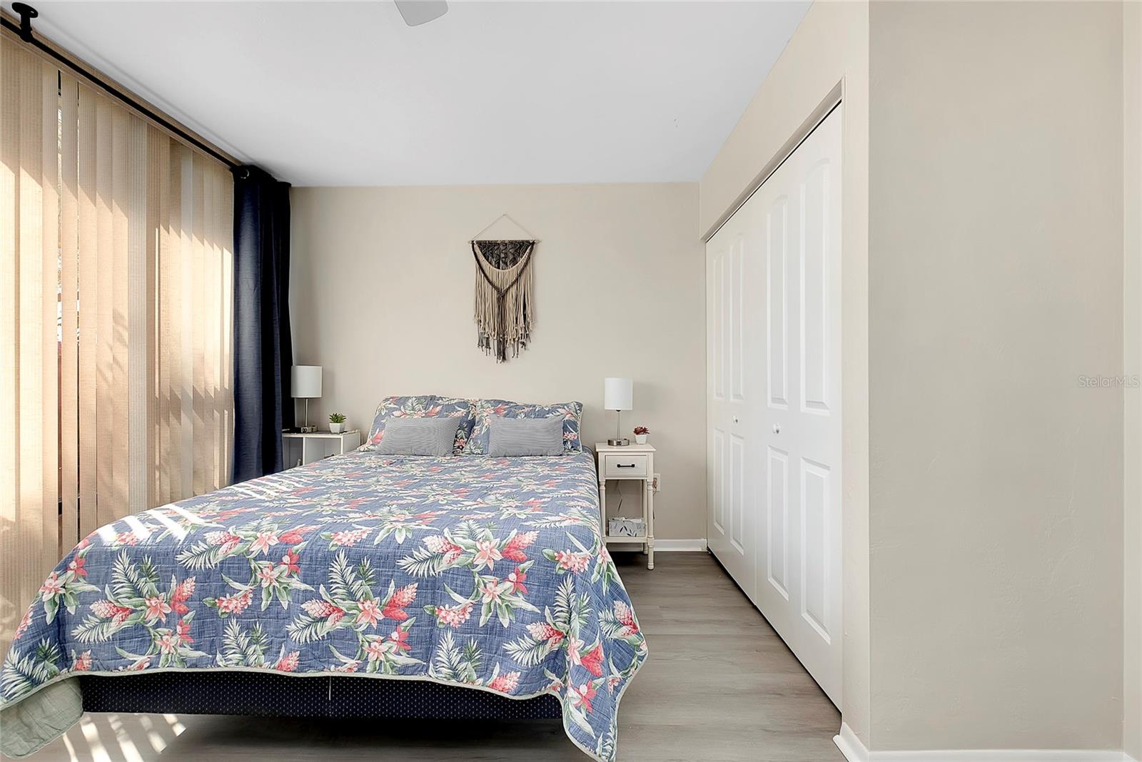 612 BIRD BAY DR S #116