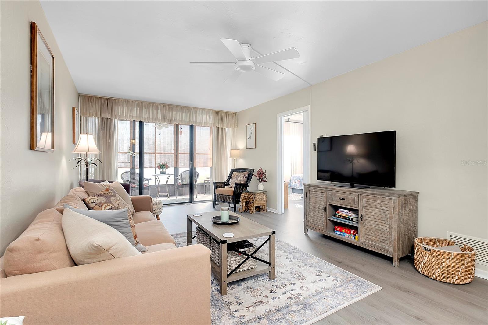 612 BIRD BAY DR S #116