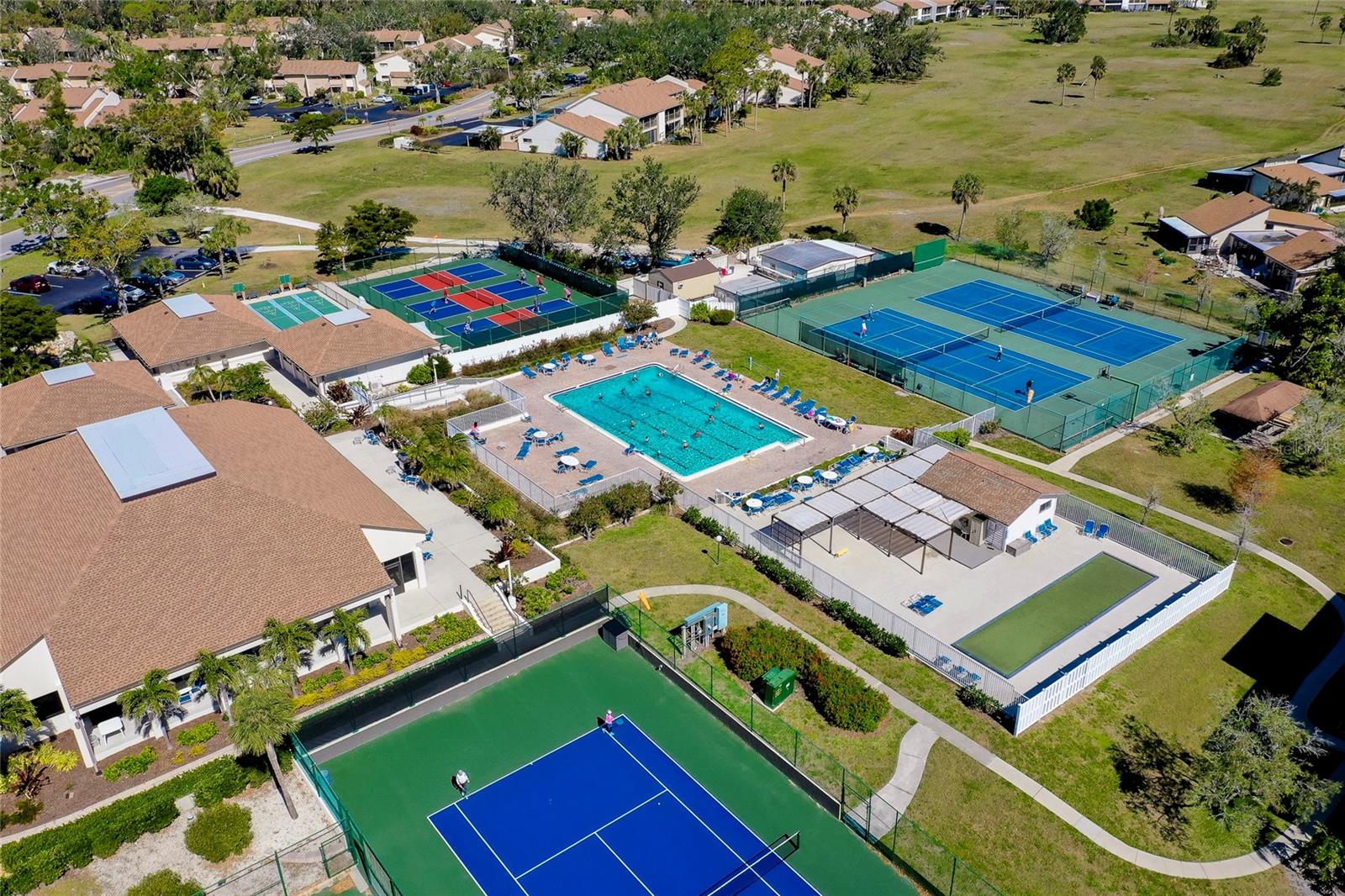 612 BIRD BAY DR S #116