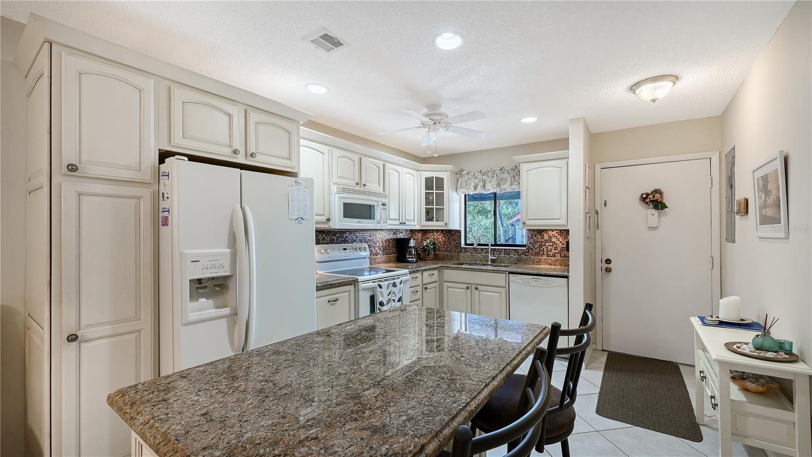 1648 STICKNEY POINT RD #1648-202