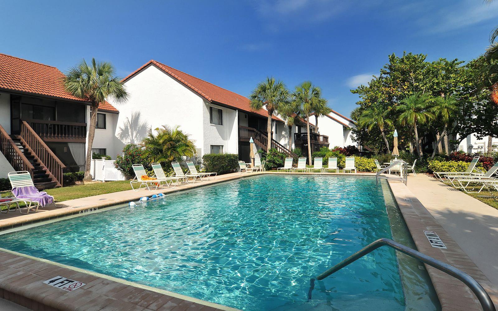 1648 STICKNEY POINT RD #1648-202