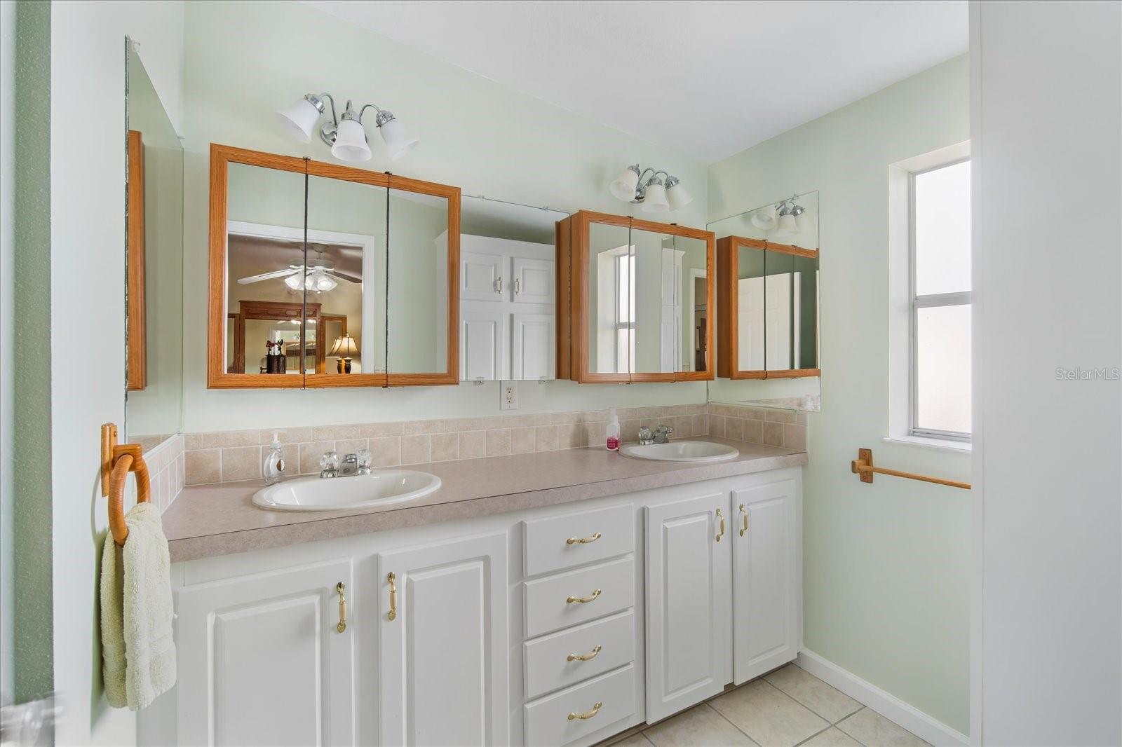 3102 92ND STREET CT E