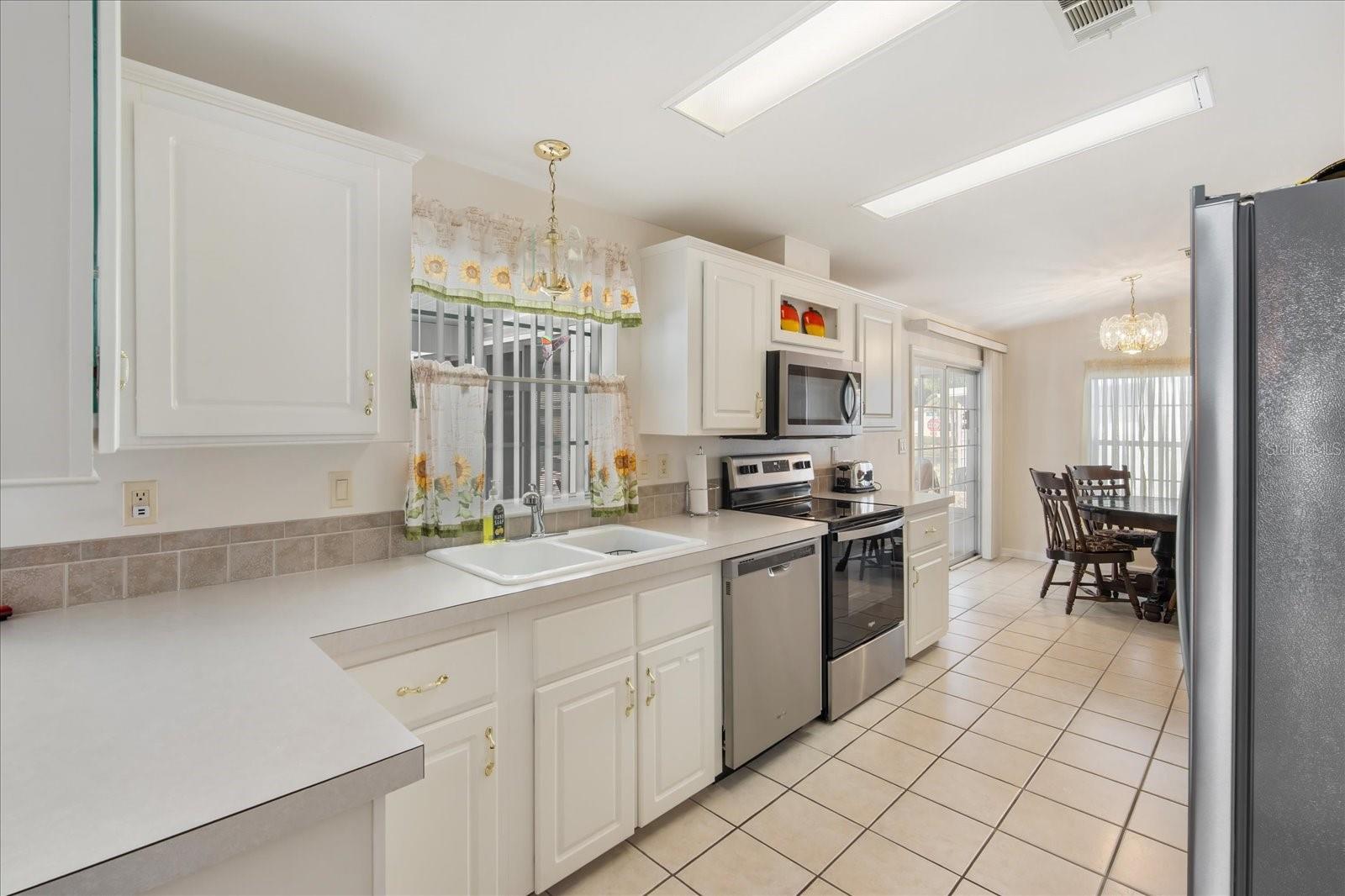 3102 92ND STREET CT E