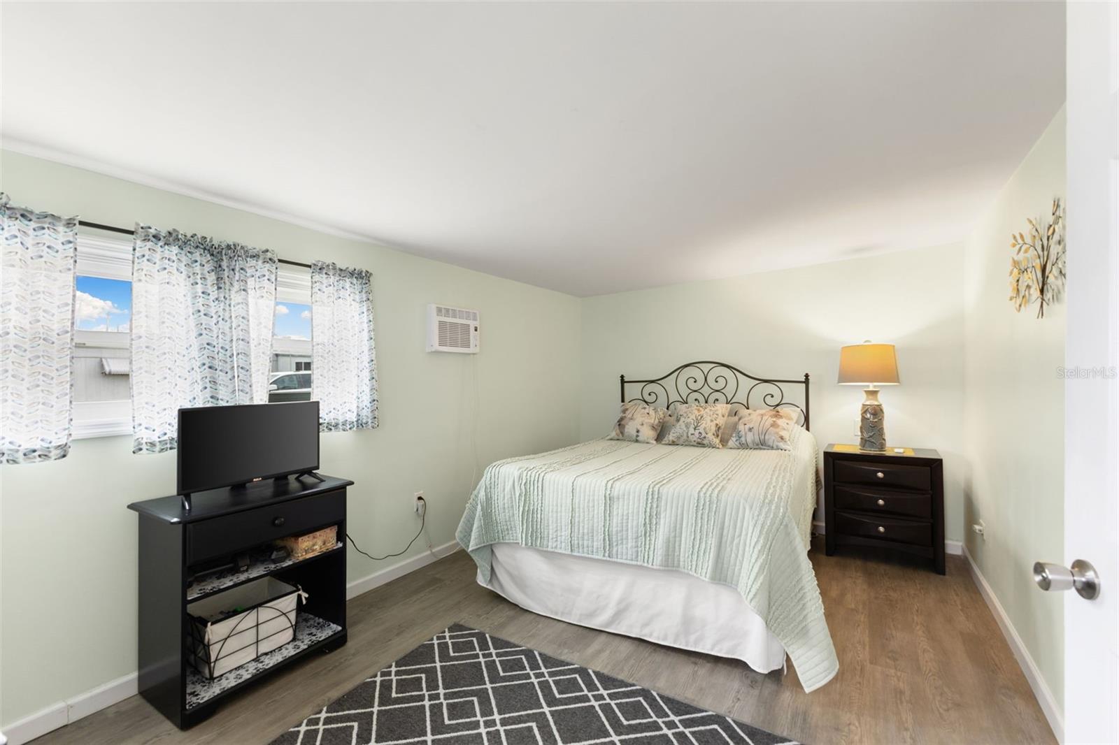 354 QUIET WAY
