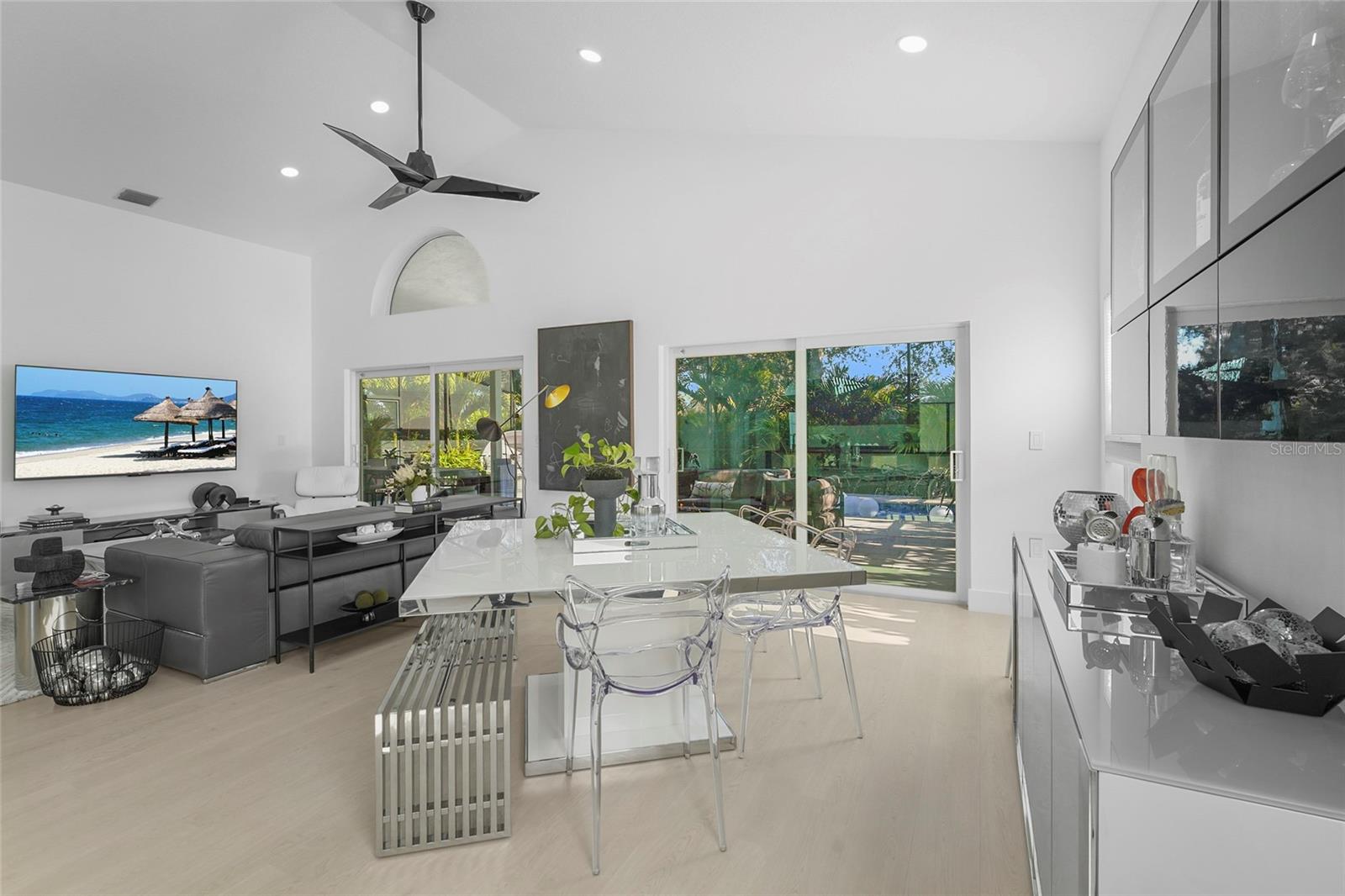 6861 SUPERIOR STREET CIR