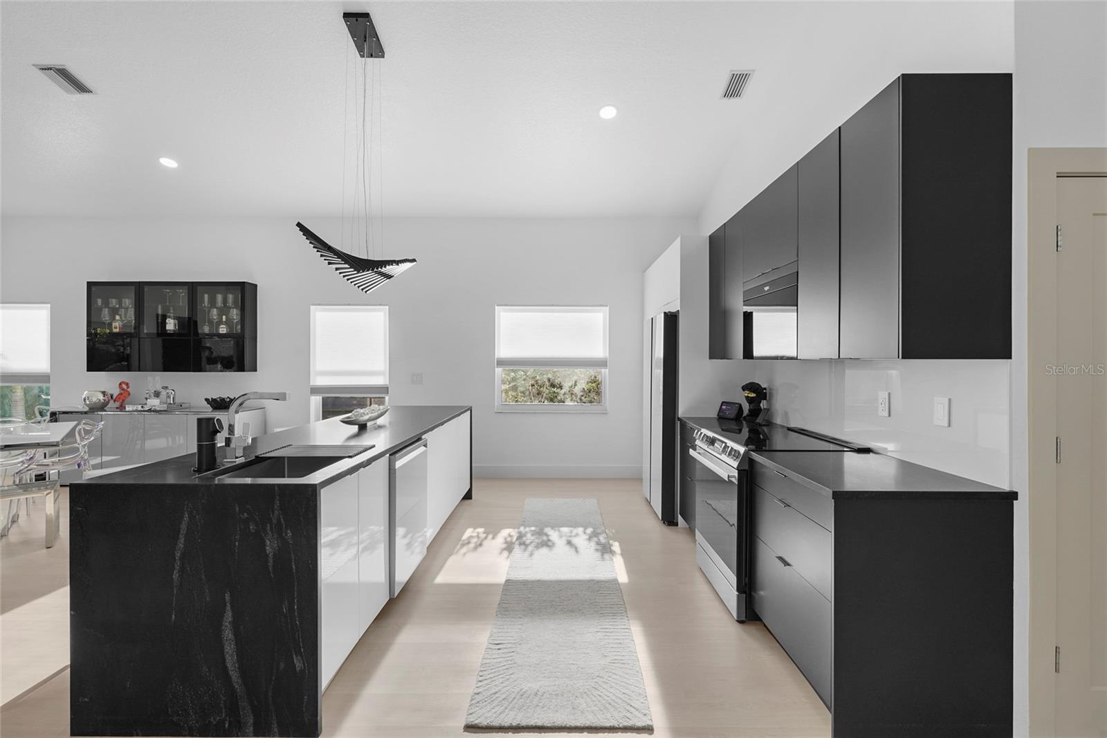 6861 SUPERIOR STREET CIR