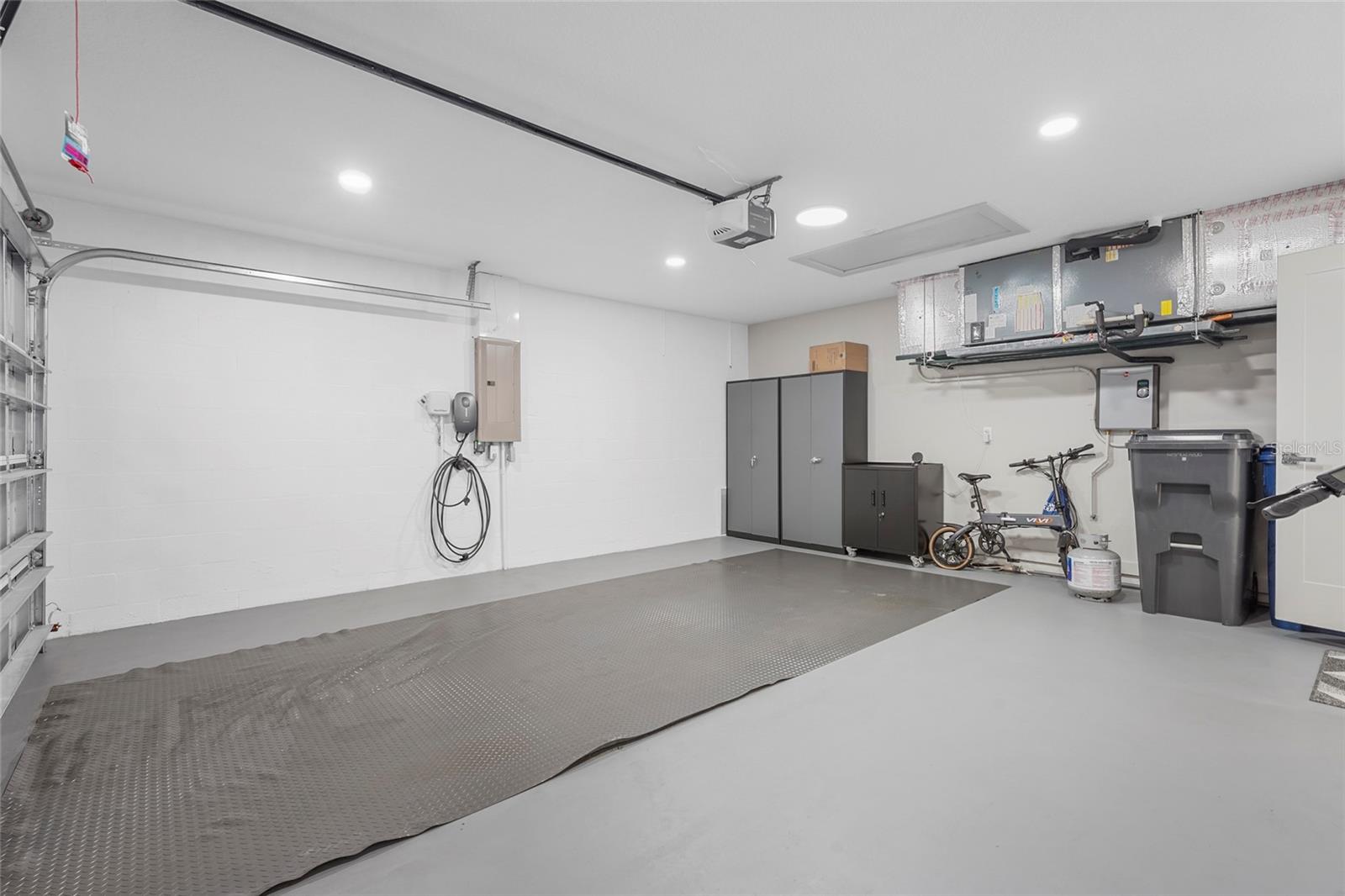 6861 SUPERIOR STREET CIR