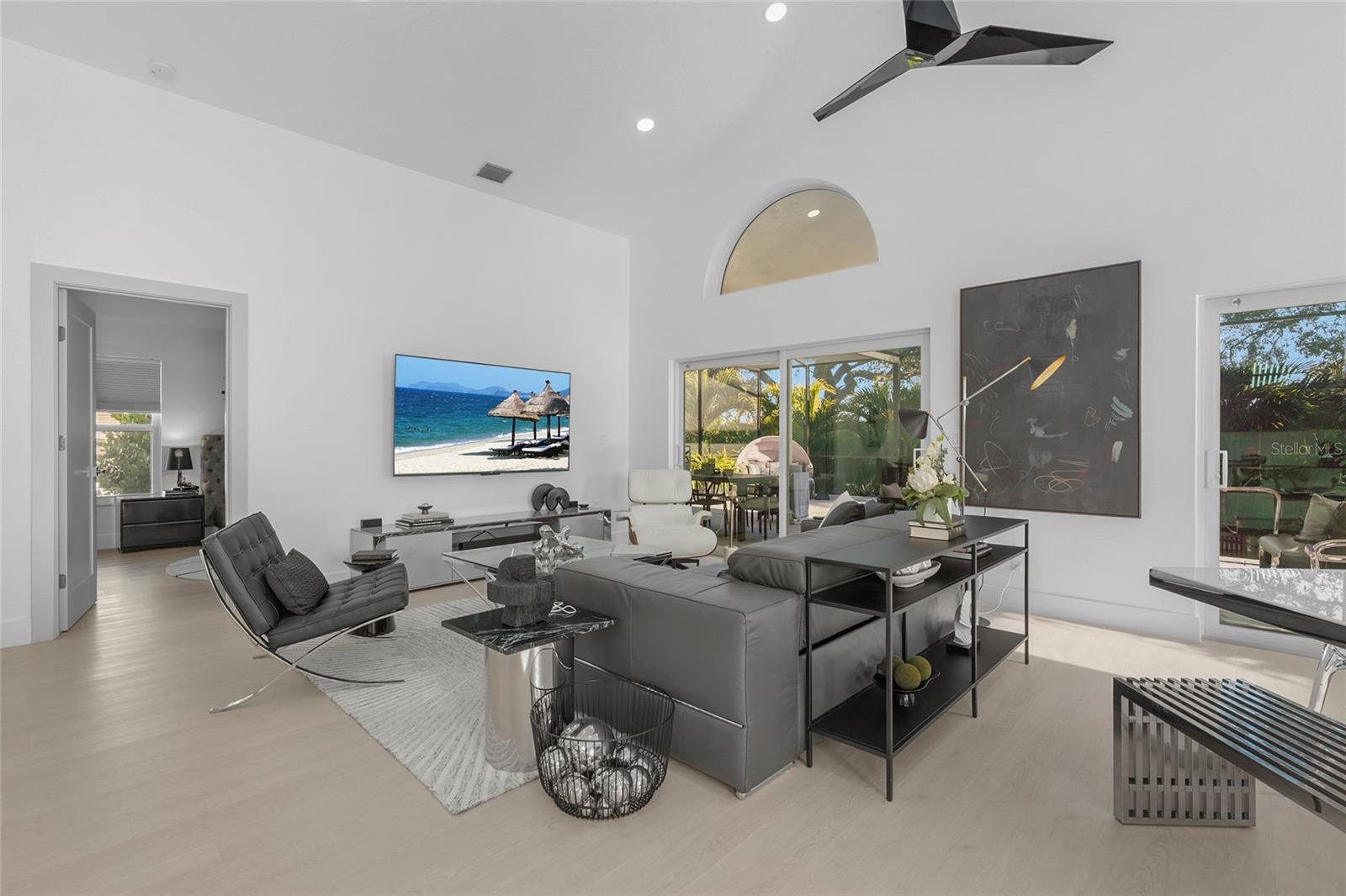 6861 SUPERIOR STREET CIR