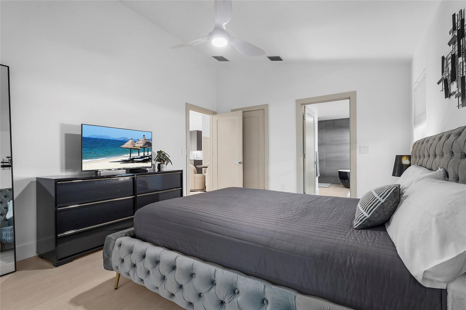 6861 SUPERIOR STREET CIR