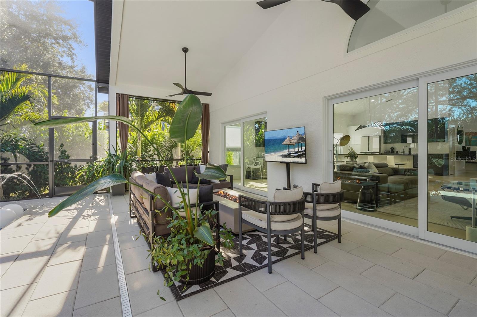 6861 SUPERIOR STREET CIR