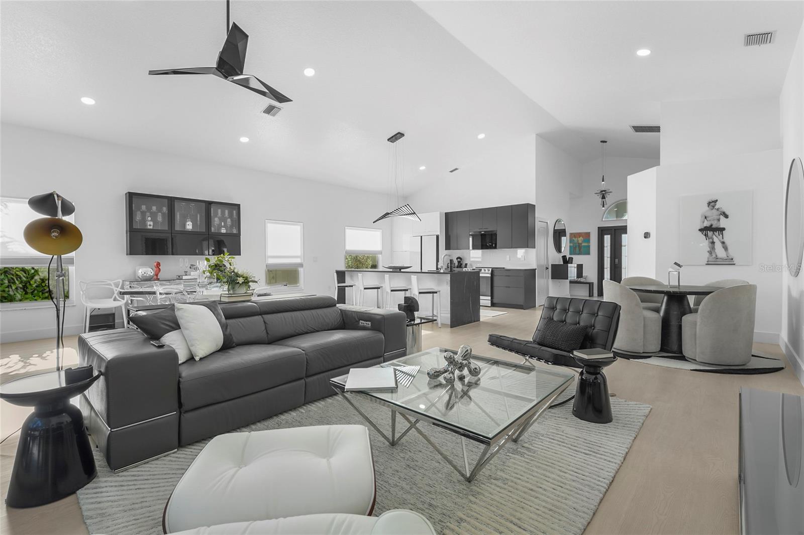 6861 SUPERIOR STREET CIR