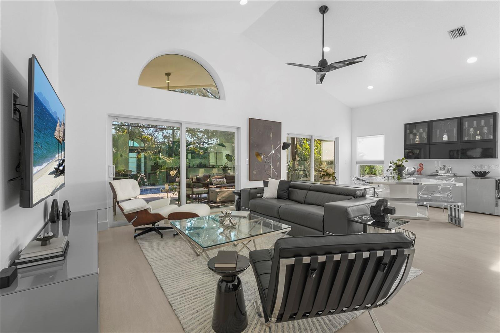 6861 SUPERIOR STREET CIR