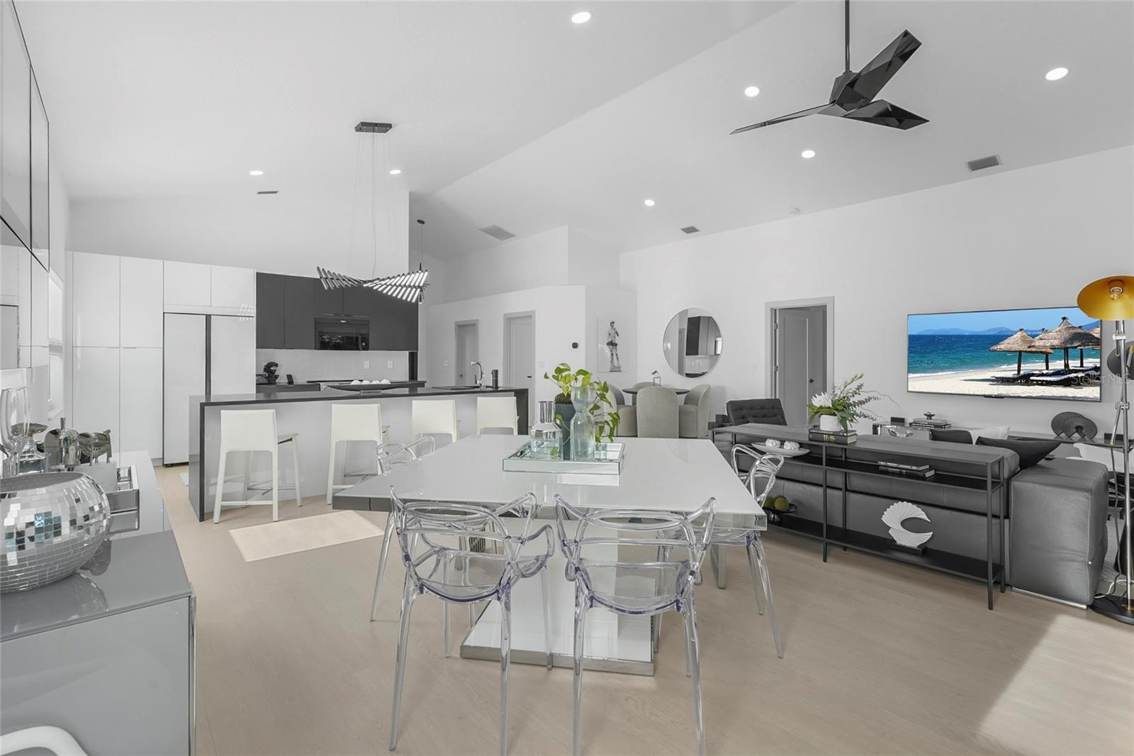 6861 SUPERIOR STREET CIR