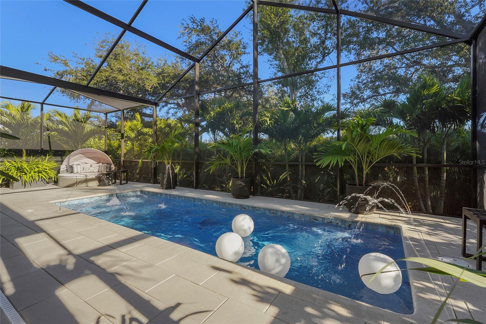 6861 SUPERIOR STREET CIR