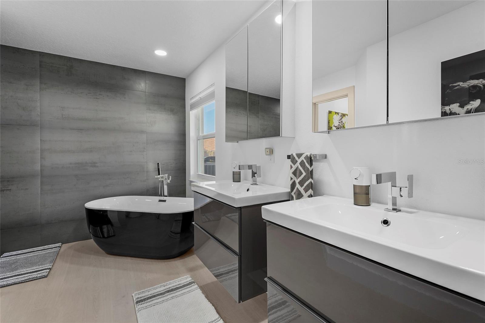 6861 SUPERIOR STREET CIR