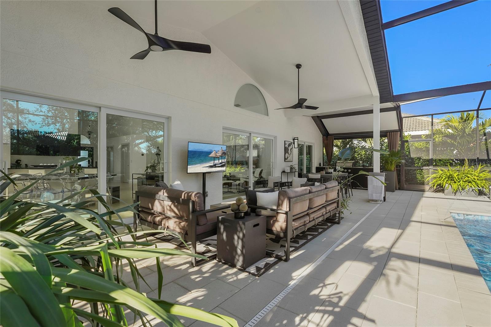 6861 SUPERIOR STREET CIR