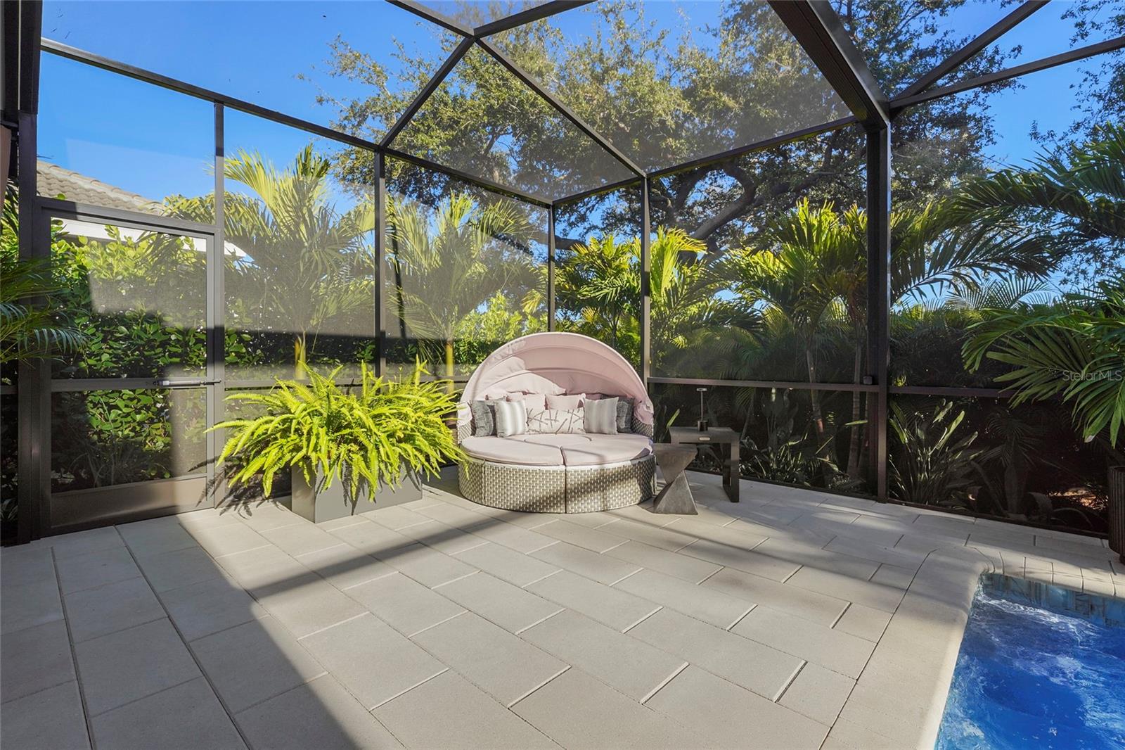 6861 SUPERIOR STREET CIR