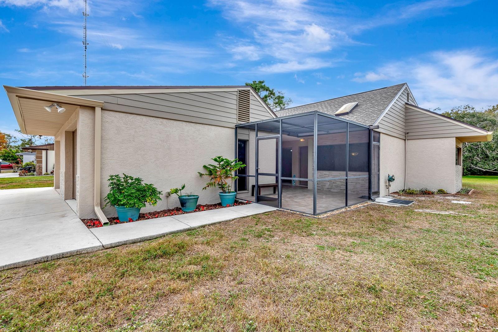 5191 CEDAR HAMMOCK LN