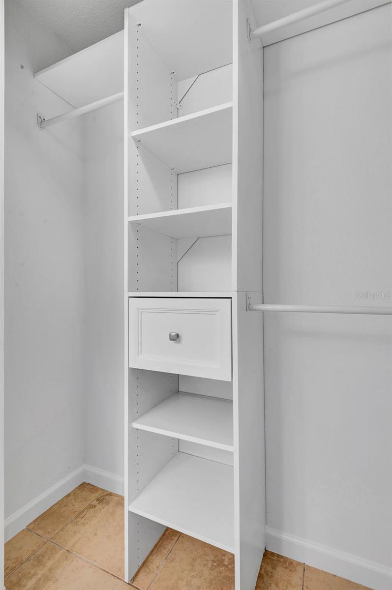 5191 CEDAR HAMMOCK LN