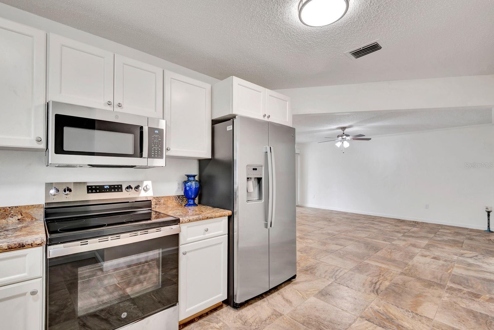 5191 CEDAR HAMMOCK LN