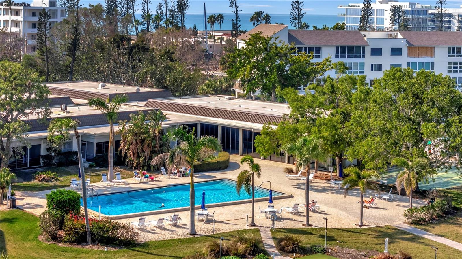 4310 FALMOUTH DR #102