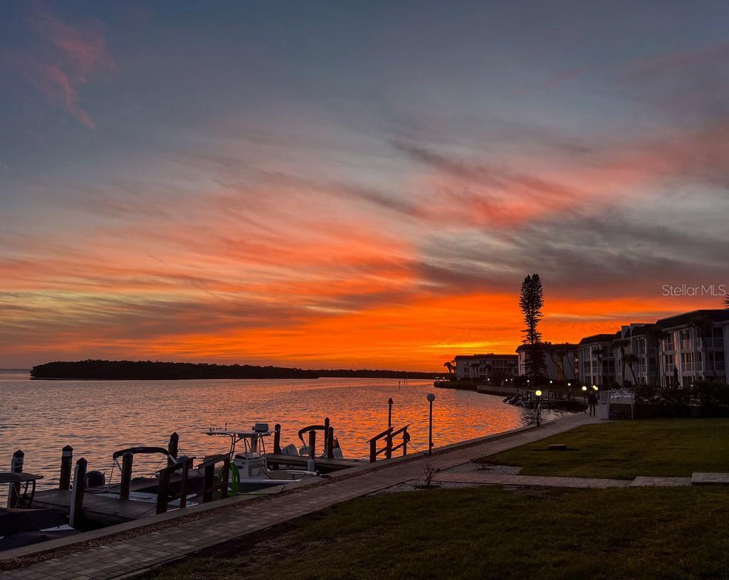 4310 FALMOUTH DR #102