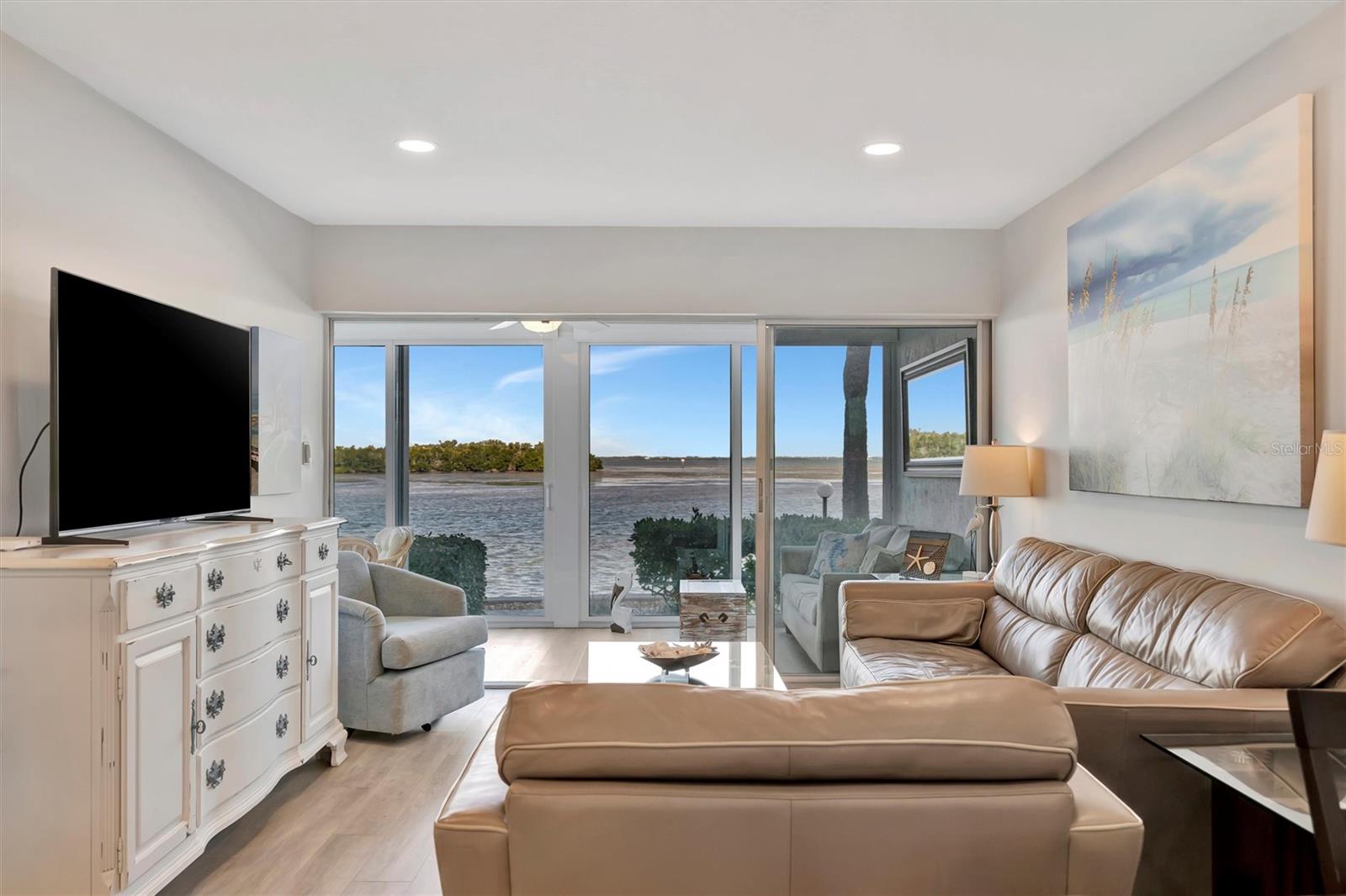 4310 FALMOUTH DR #102