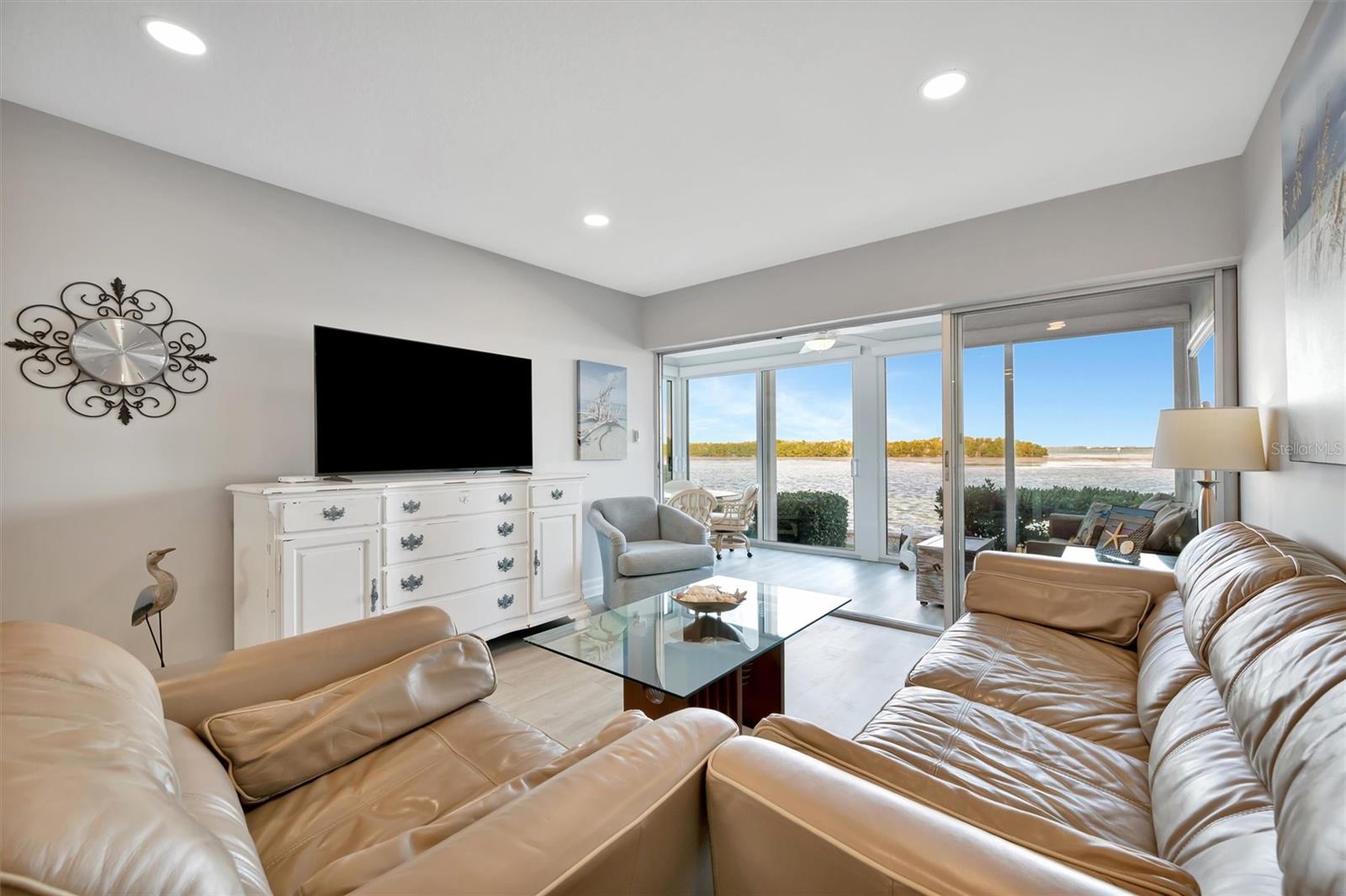 4310 FALMOUTH DR #102