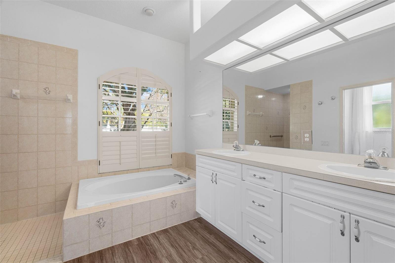 11105 28TH STREET CIR E