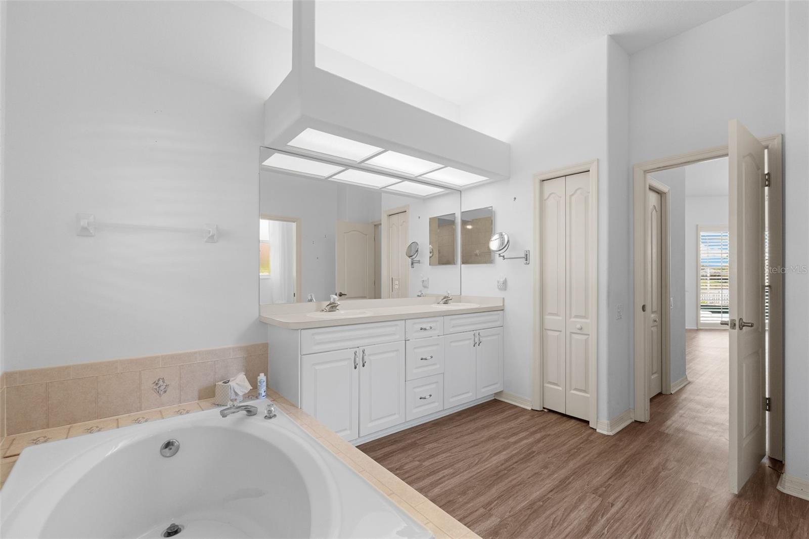 11105 28TH STREET CIR E