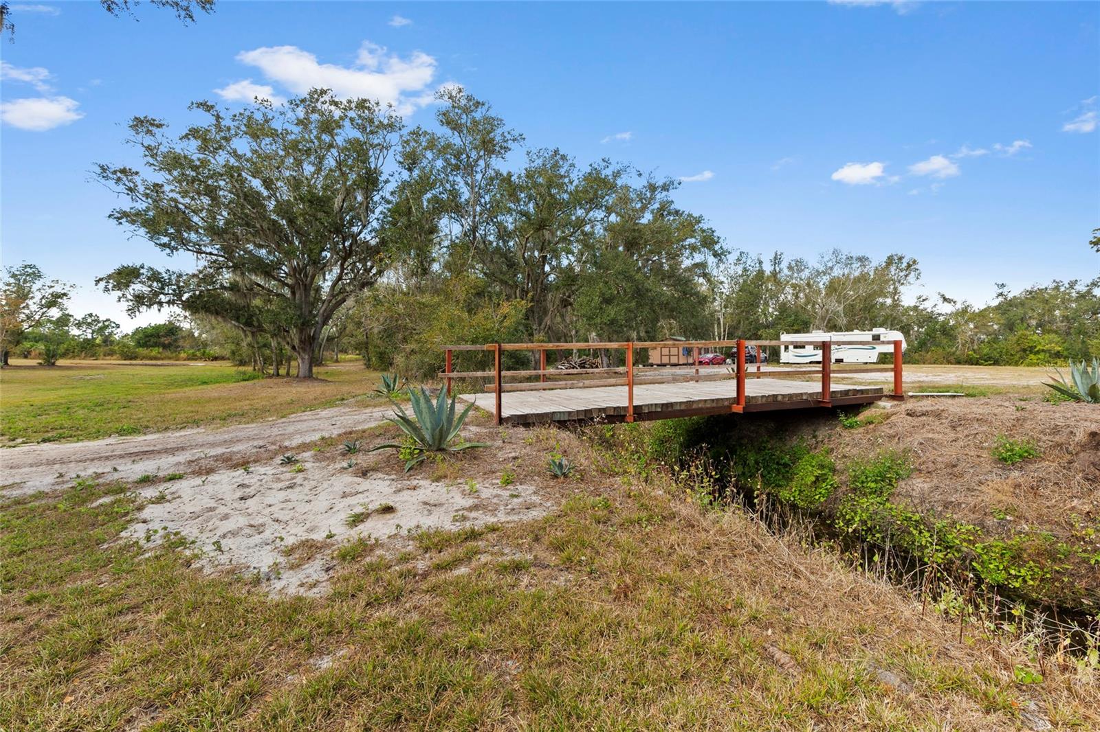 6506 COUNTY ROAD 675 E