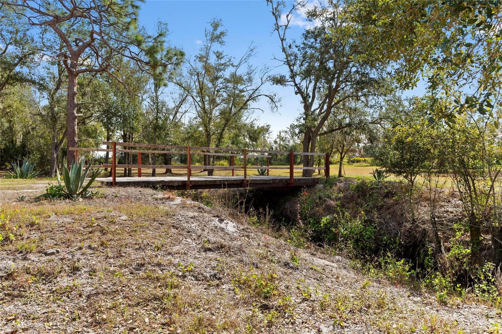 6506 COUNTY ROAD 675 E