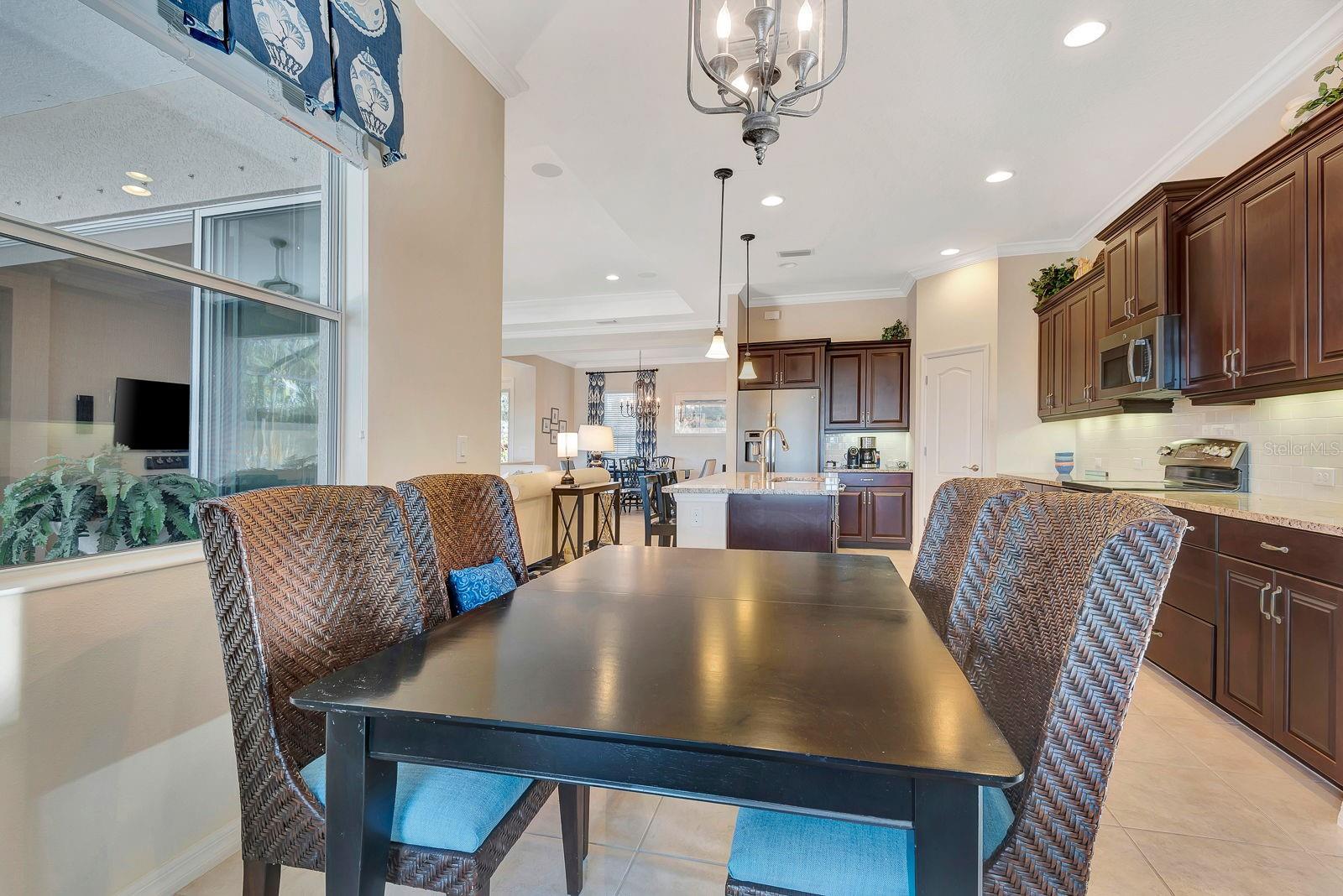 1484 HICKORY VIEW CIR