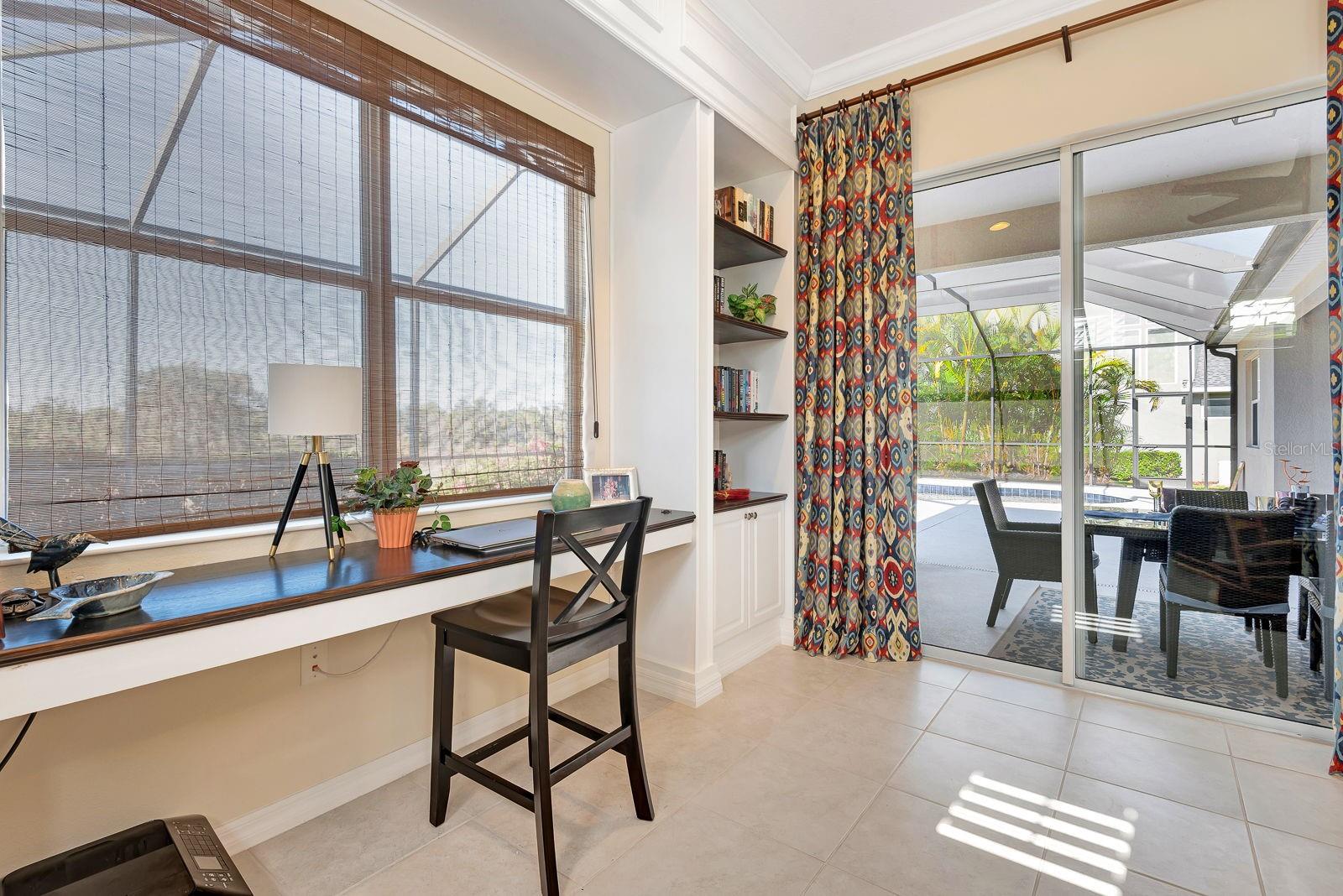 1484 HICKORY VIEW CIR