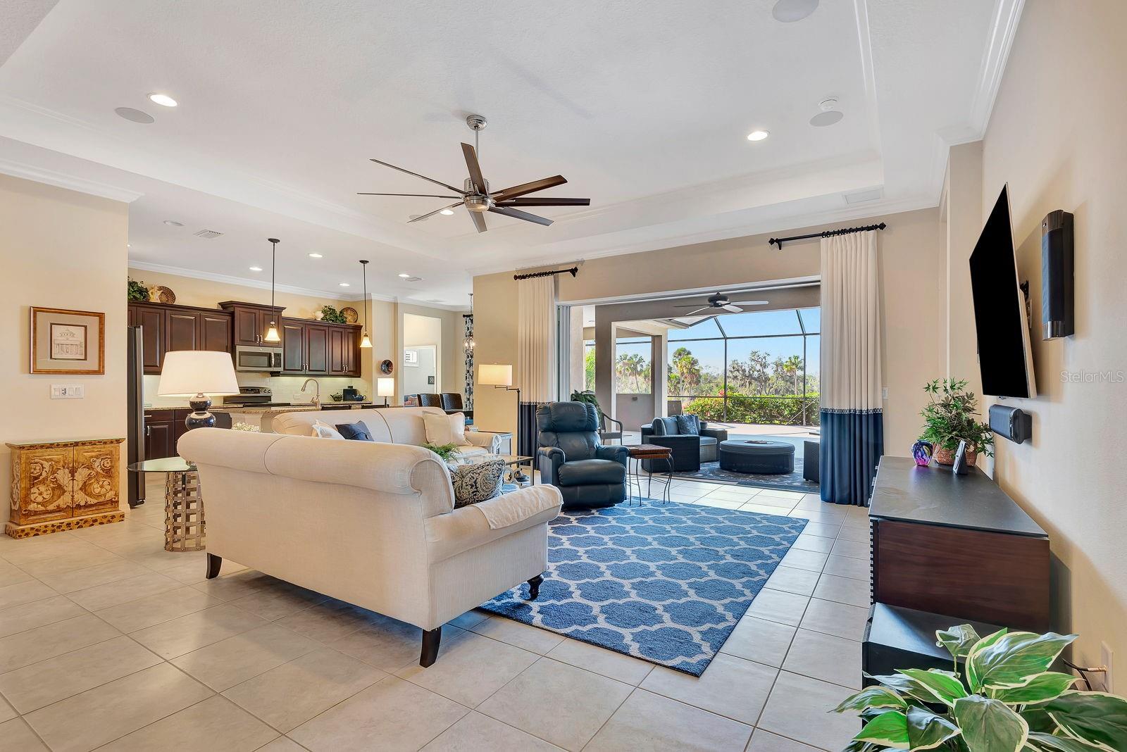 1484 HICKORY VIEW CIR