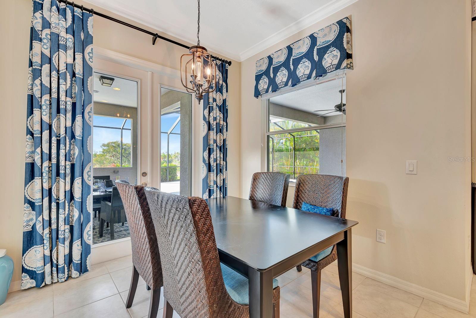 1484 HICKORY VIEW CIR