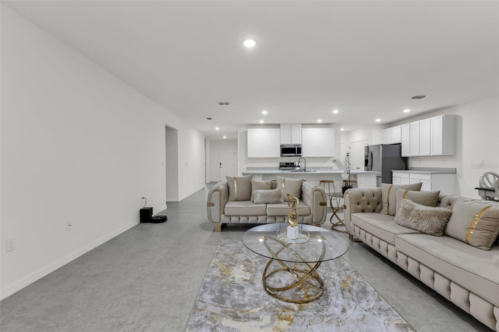 1111 S MCDUFF ST