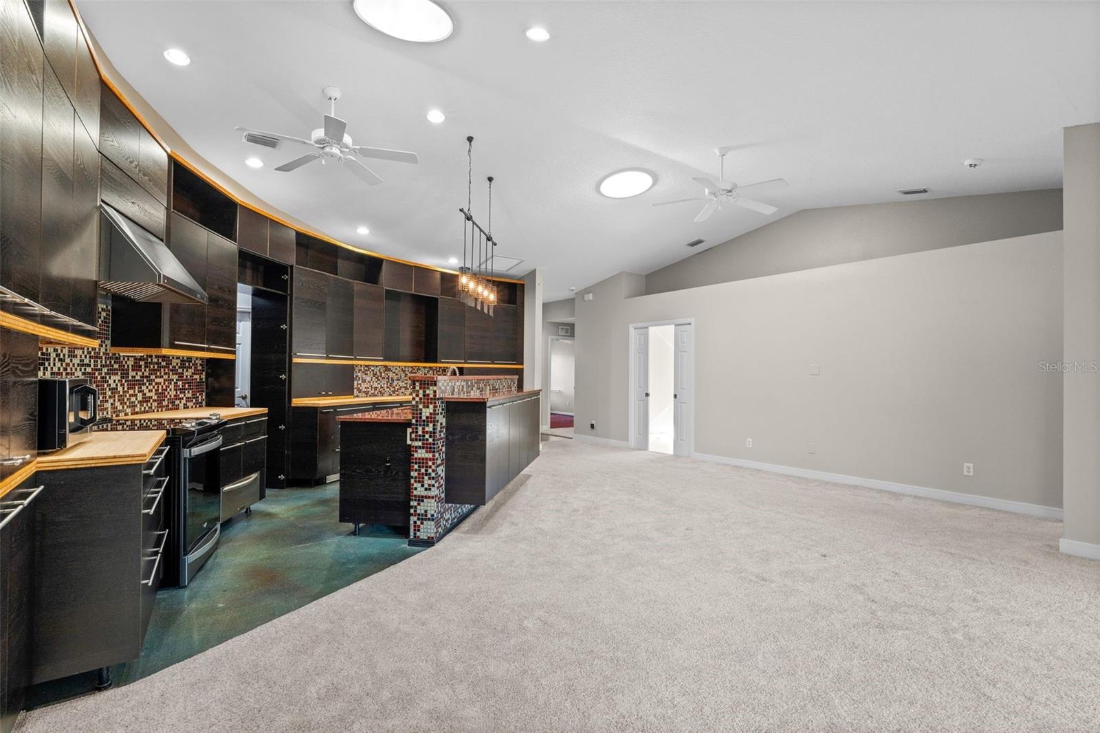 228 51ST STREET CIR E