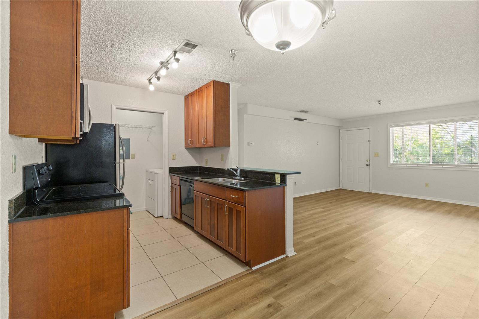 10265 GANDY BLVD N #1401