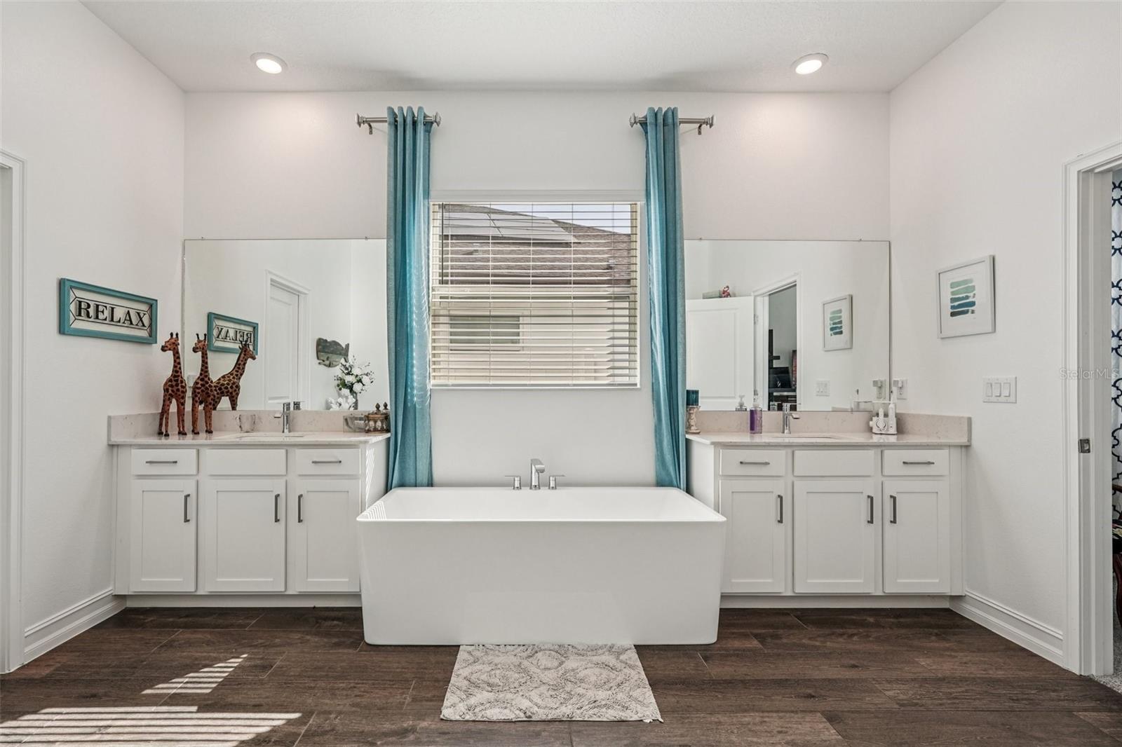 12847 BERGSTROM BAY DR