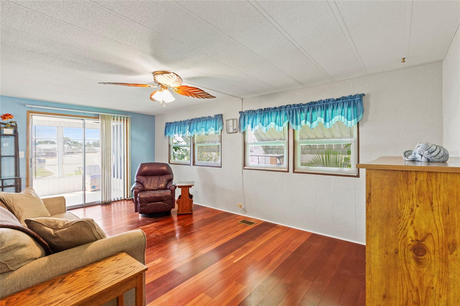 4404 12TH STREET CT E