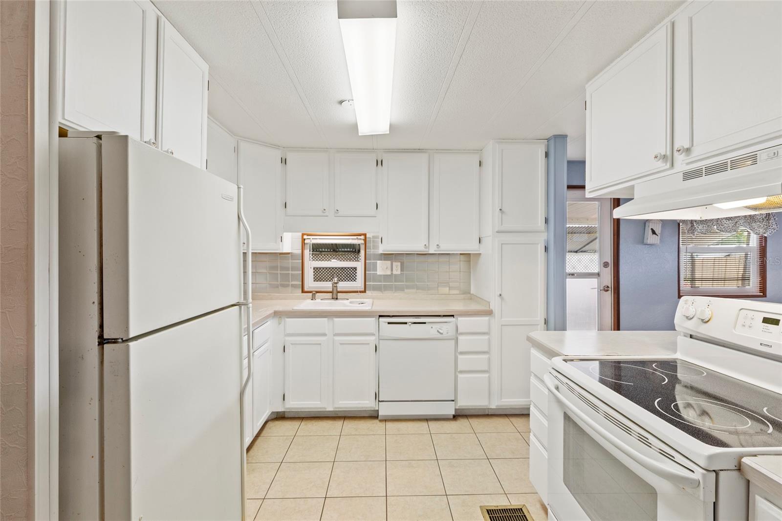 4404 12TH STREET CT E