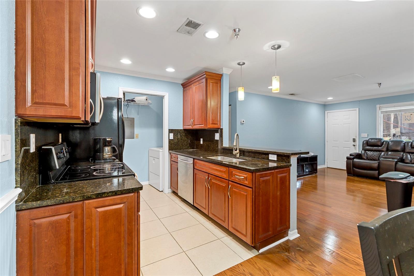 10265 GANDY BLVD N #813