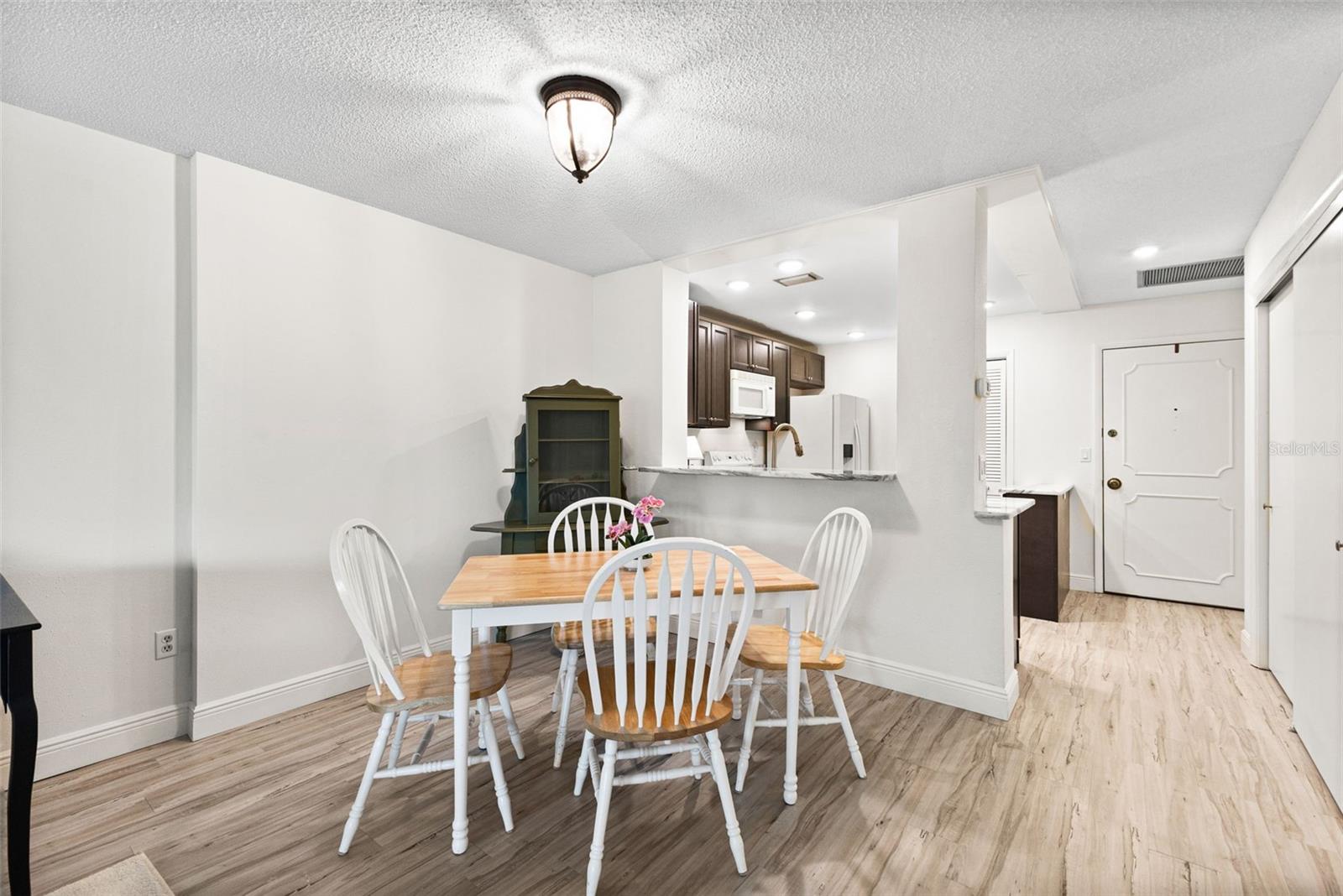 100 BLUFF VIEW DR #207B