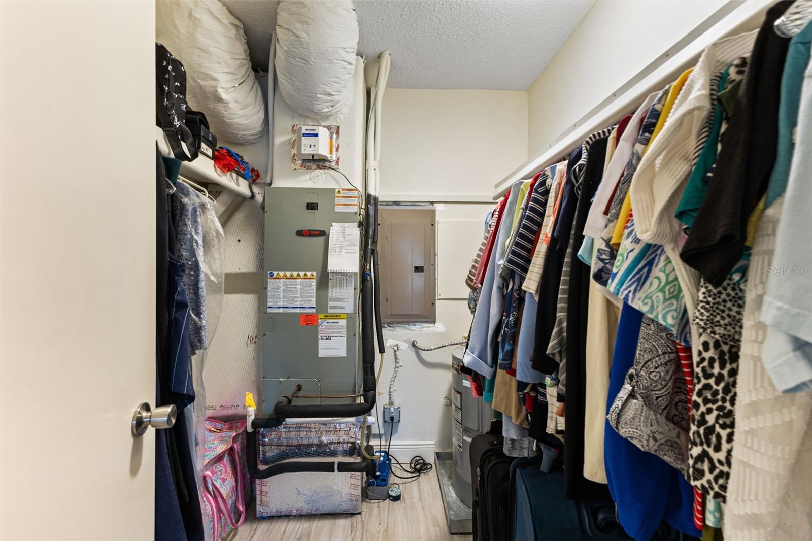 100 BLUFF VIEW DR #207B