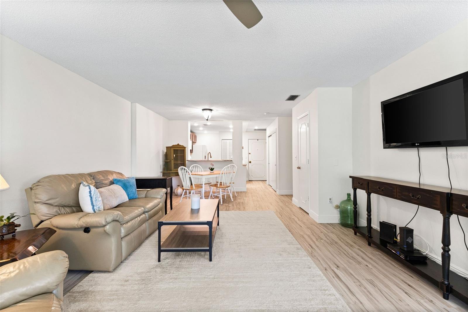 100 BLUFF VIEW DR #207B