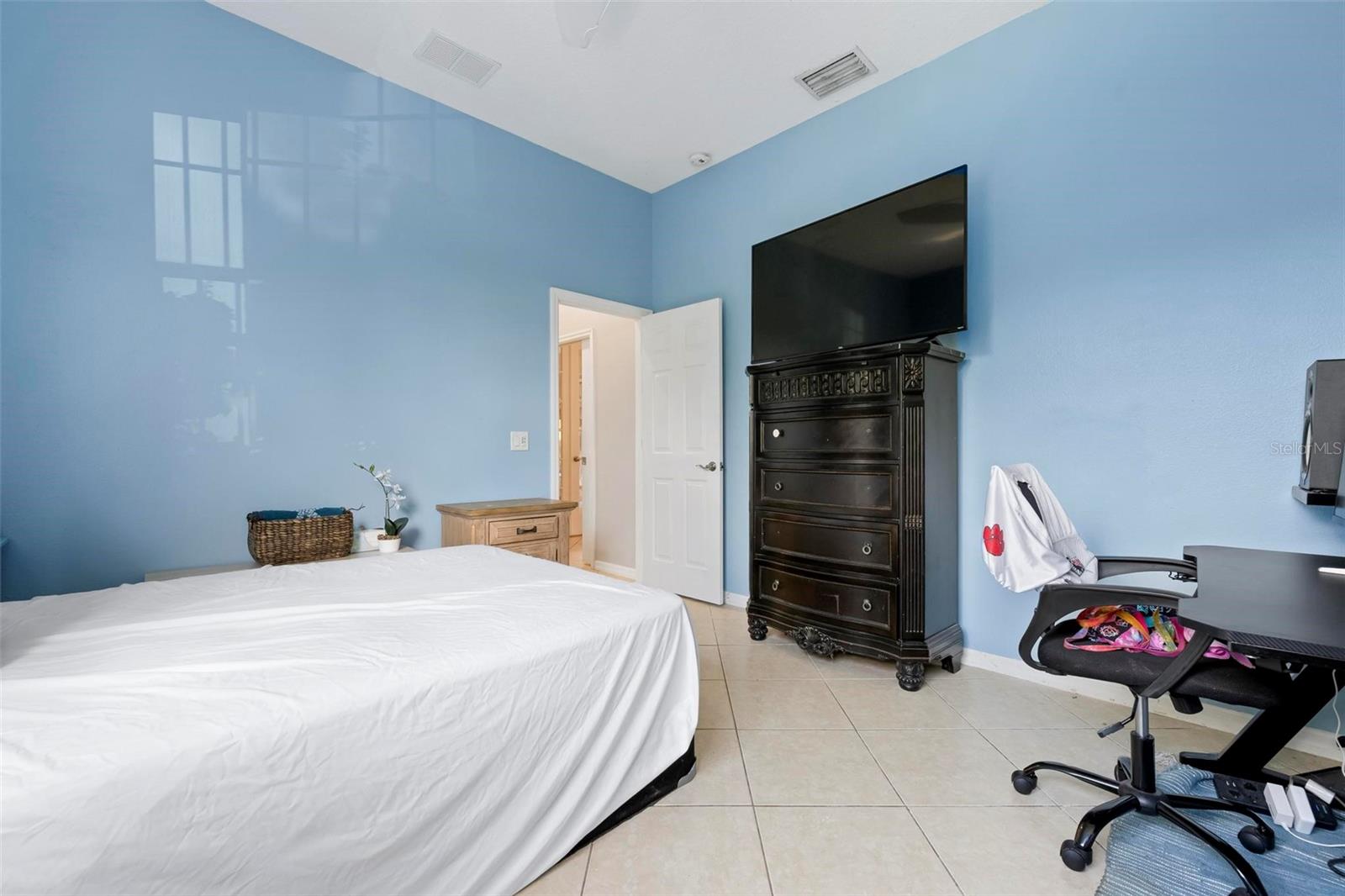 22610 NIGHT HERON WAY