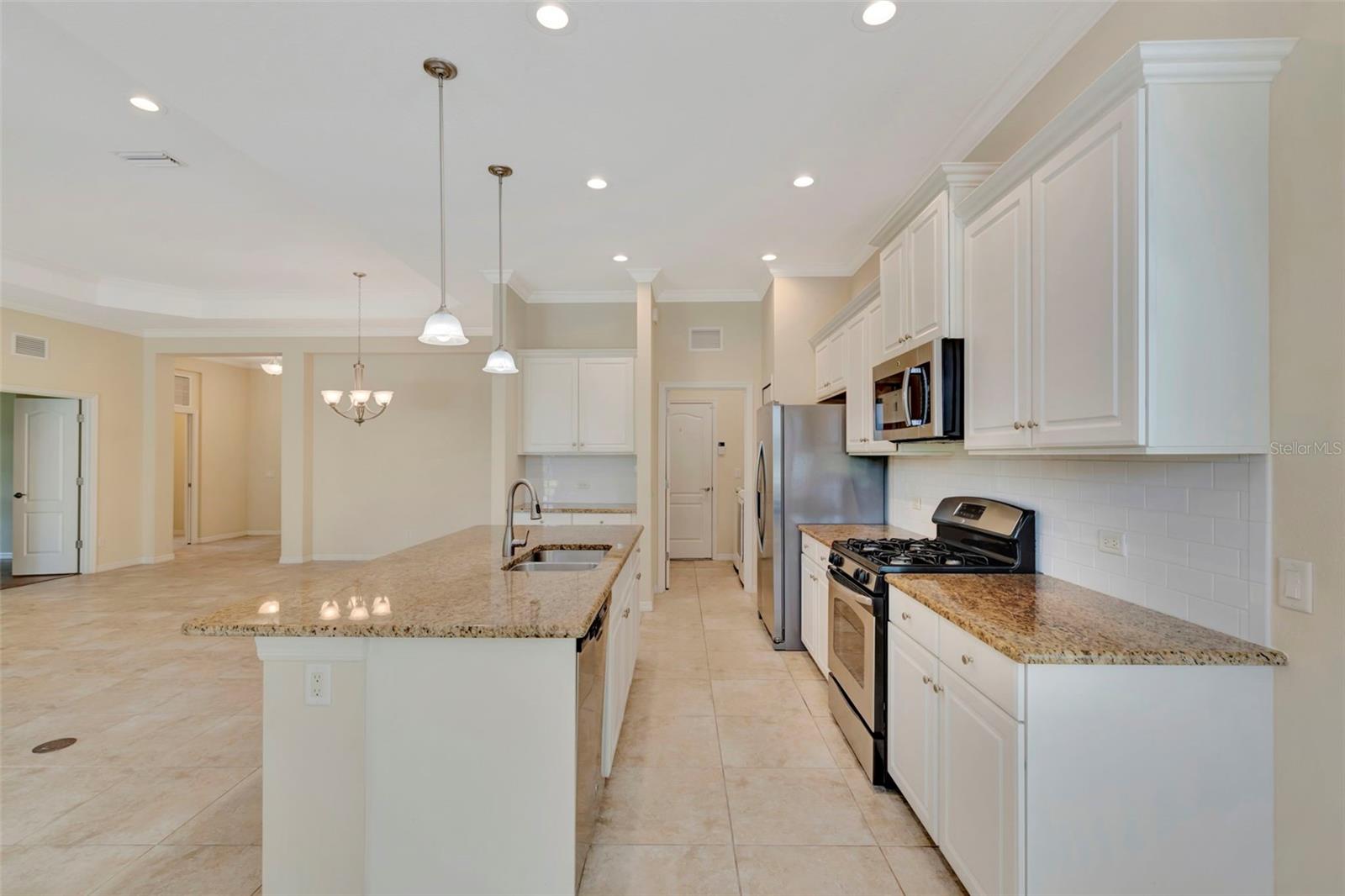 14435 WHITEMOSS TER