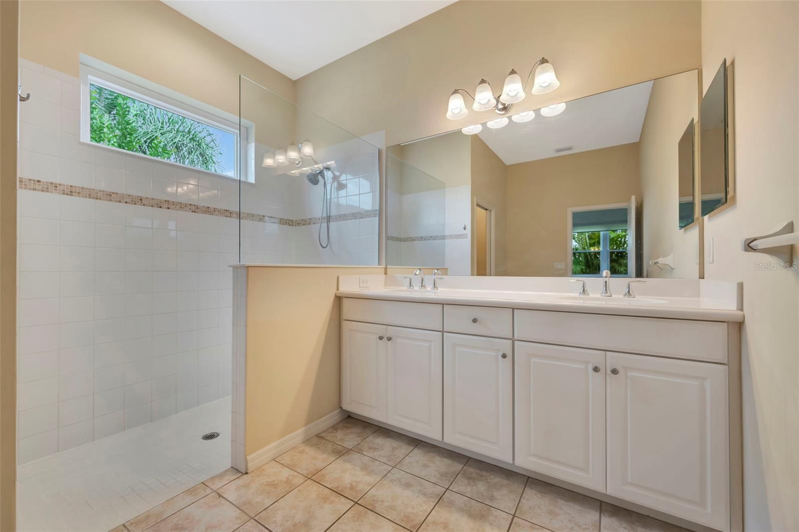 14435 WHITEMOSS TER